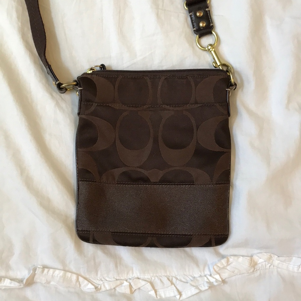 Vintage Coach crossbody bag